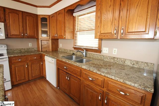 200 Sneeds Drive, Inman, SC 29349