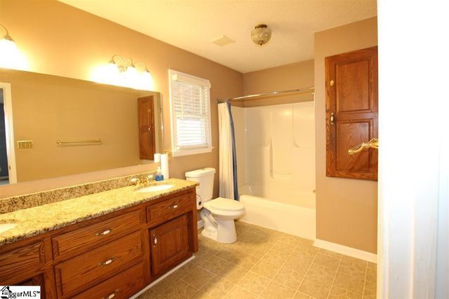 200 Sneeds Drive, Inman, SC 29349