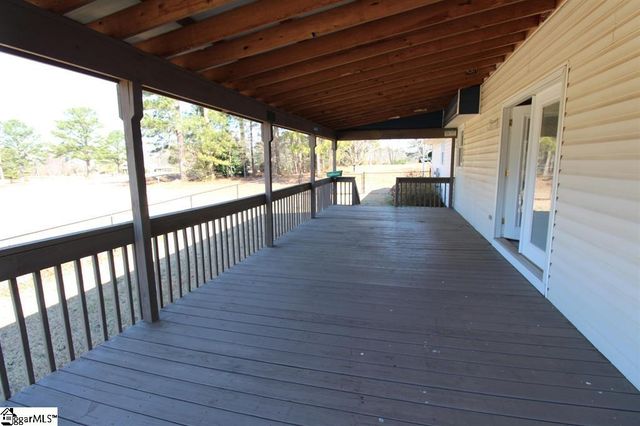 200 Sneeds Drive, Inman, SC 29349