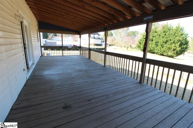 200 Sneeds Drive, Inman, SC 29349