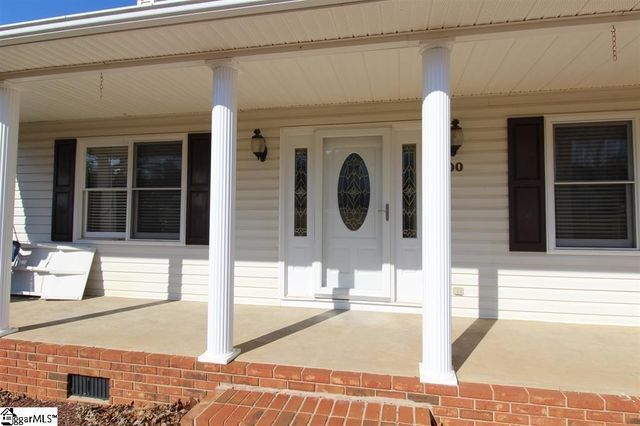 200 Sneeds Drive, Inman, SC 29349