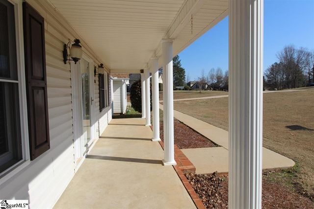 200 Sneeds Drive, Inman, SC 29349