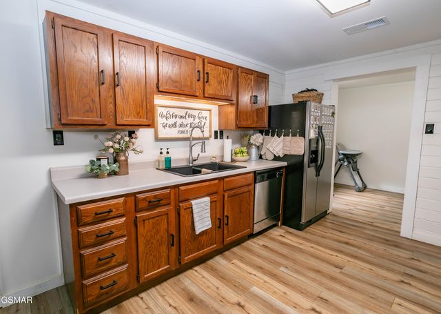 3650 Four Seasons Lane, Sevierville, TN 37862