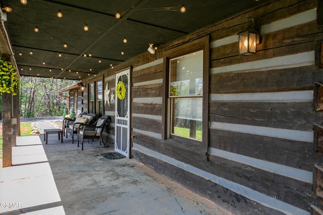 3650 Four Seasons Lane, Sevierville, TN 37862