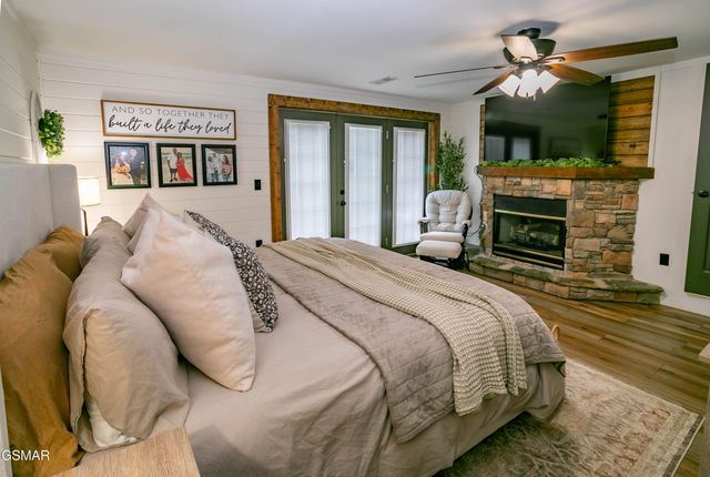 3650 Four Seasons Lane, Sevierville, TN 37862