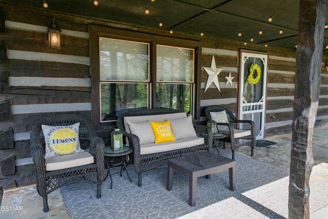3650 Four Seasons Lane, Sevierville, TN 37862