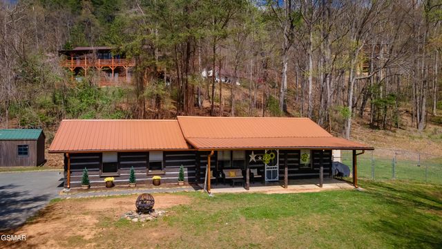 3650 Four Seasons Lane, Sevierville, TN 37862