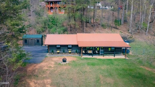 3650 Four Seasons Lane, Sevierville, TN 37862
