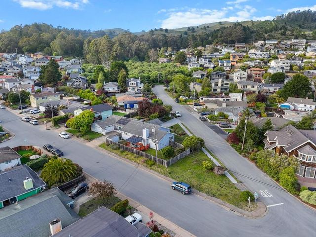 423 Montecito Avenue, El Granada, CA 94018