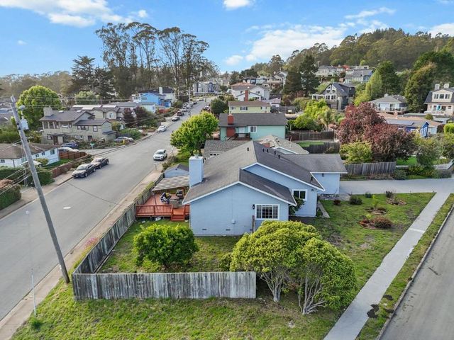 423 Montecito Avenue, El Granada, CA 94018