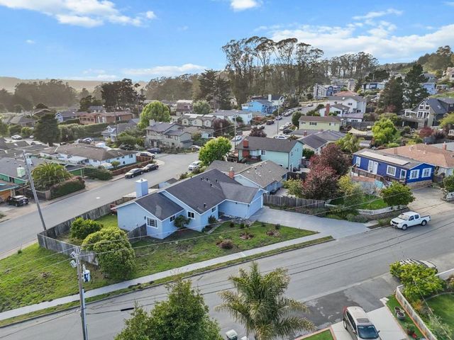 423 Montecito Avenue, El Granada, CA 94018