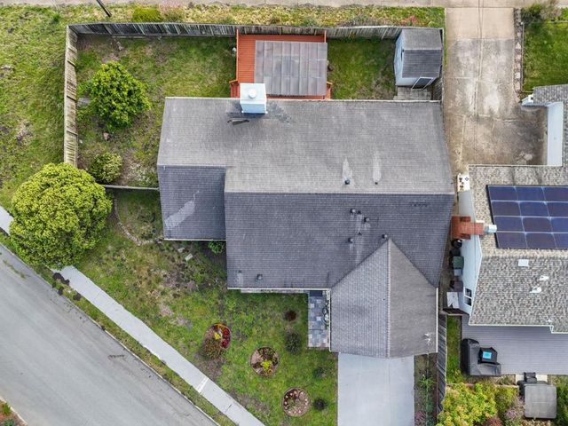 423 Montecito Avenue, El Granada, CA 94018