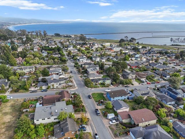 423 Montecito Avenue, El Granada, CA 94018