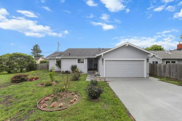 423 Montecito Avenue, El Granada, CA 94018