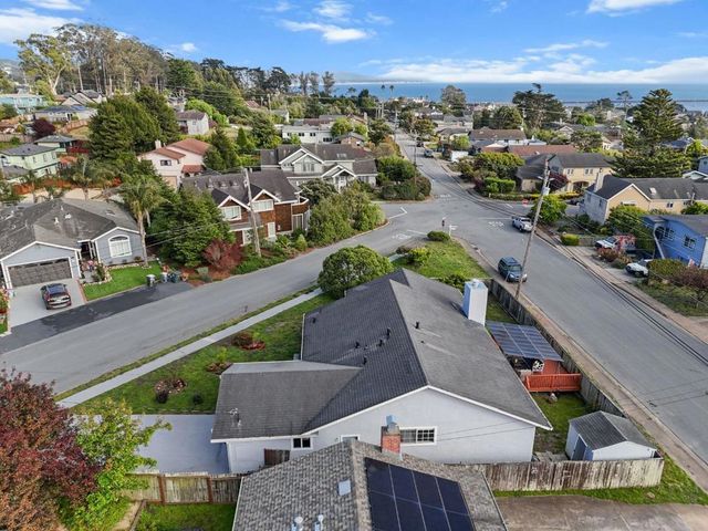 423 Montecito Avenue, El Granada, CA 94018