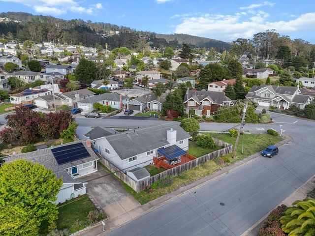 423 Montecito Avenue, El Granada, CA 94018