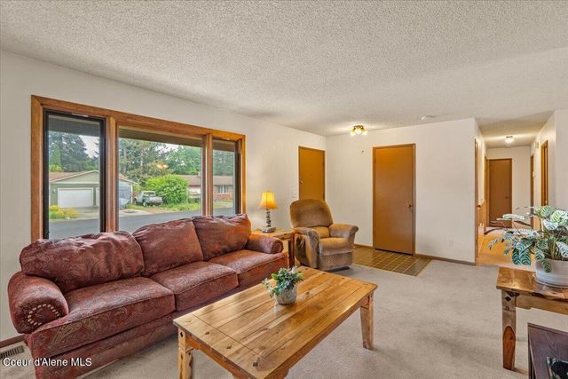 9675 N Valley WAY, Hayden, ID 83835