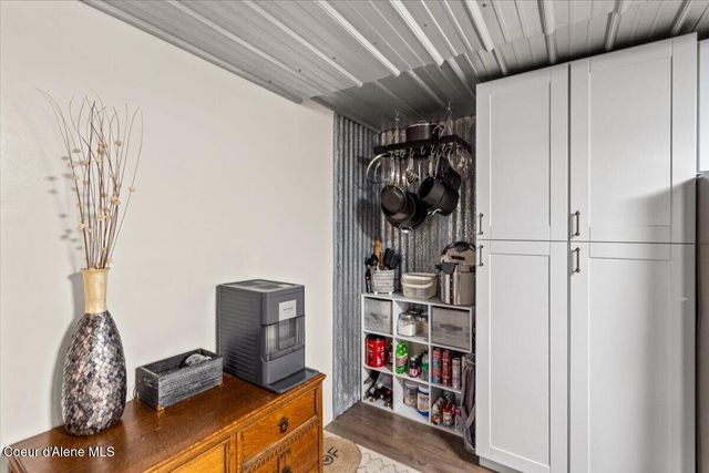 9675 N Valley WAY, Hayden, ID 83835