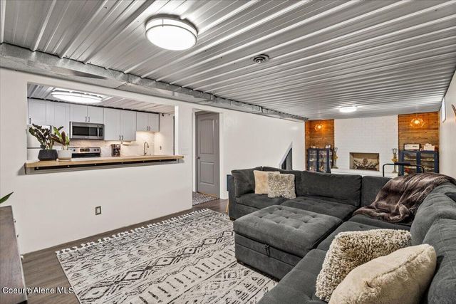 9675 N Valley WAY, Hayden, ID 83835