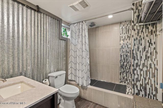 9675 N Valley WAY, Hayden, ID 83835