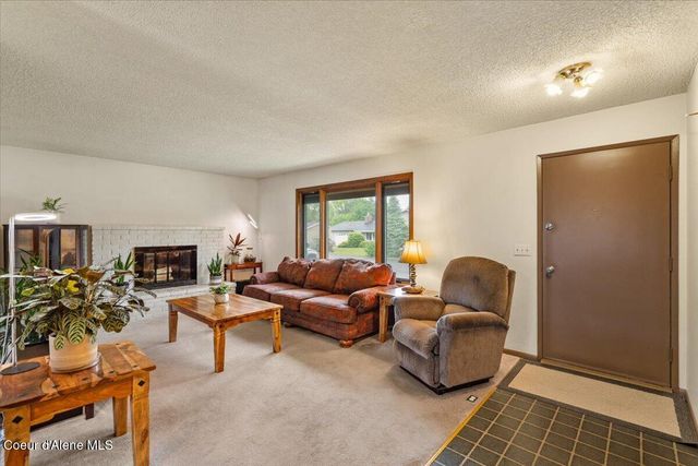 9675 N Valley WAY, Hayden, ID 83835