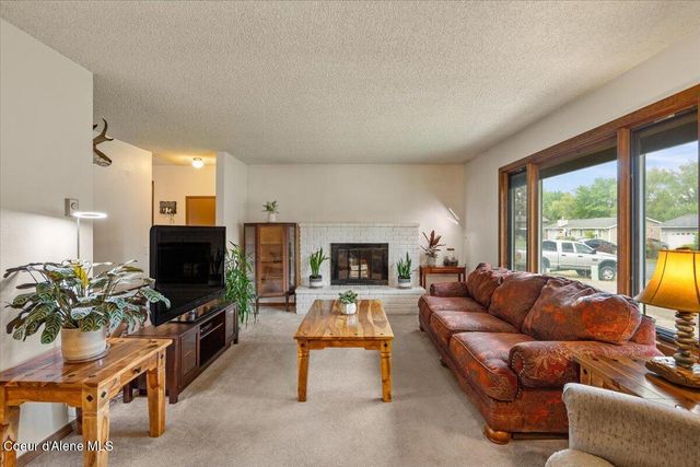 9675 N Valley WAY, Hayden, ID 83835