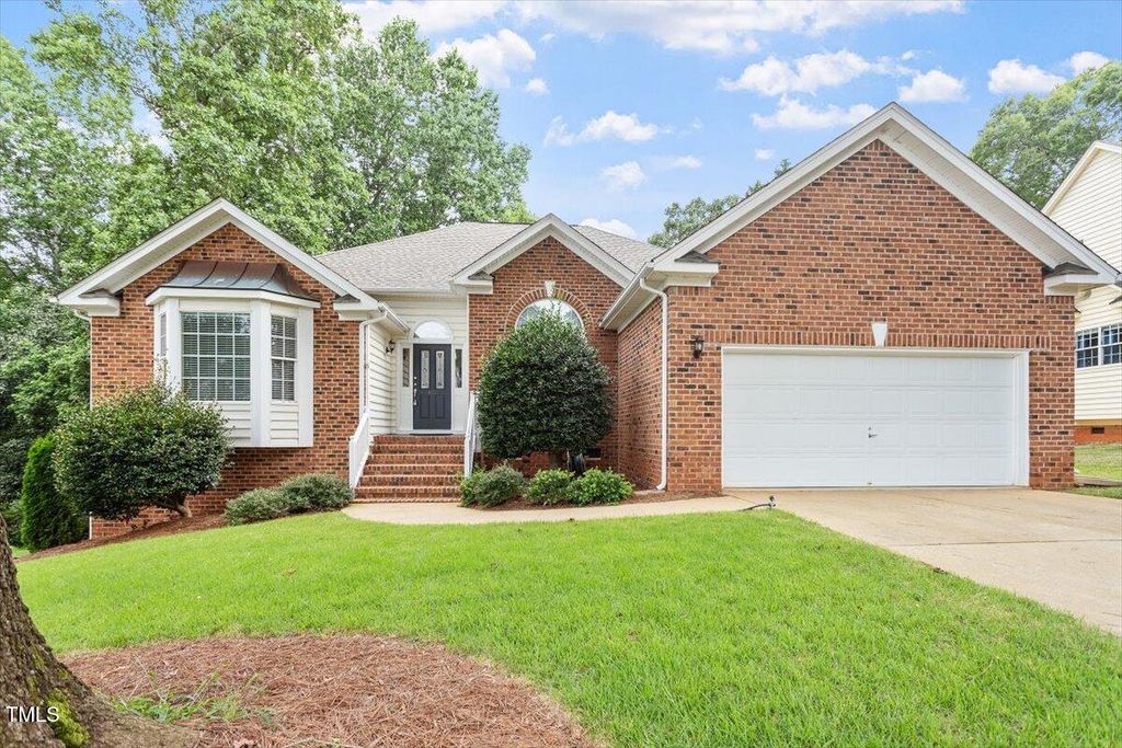 402 Cricketfield Lane, Cary, NC 27518