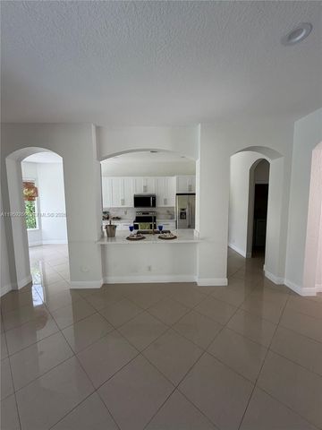 1819 Mariners Ln 1819, Weston, FL 33327