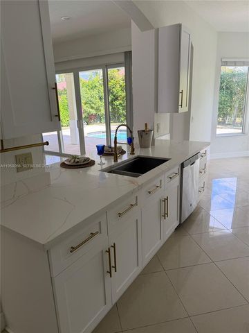 1819 Mariners Ln 1819, Weston, FL 33327