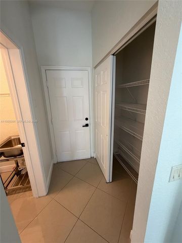 1819 Mariners Ln 1819, Weston, FL 33327