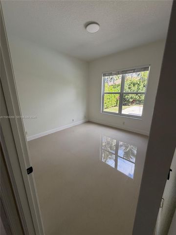 1819 Mariners Ln 1819, Weston, FL 33327