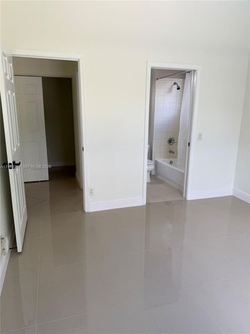 1819 Mariners Ln 1819, Weston, FL 33327