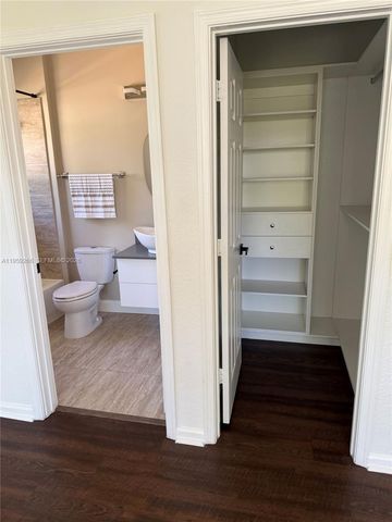 1819 Mariners Ln 1819, Weston, FL 33327