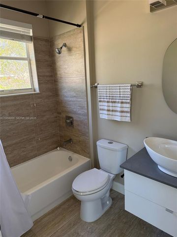 1819 Mariners Ln 1819, Weston, FL 33327