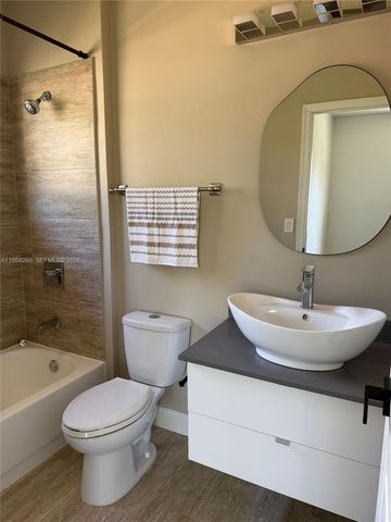 1819 Mariners Ln 1819, Weston, FL 33327