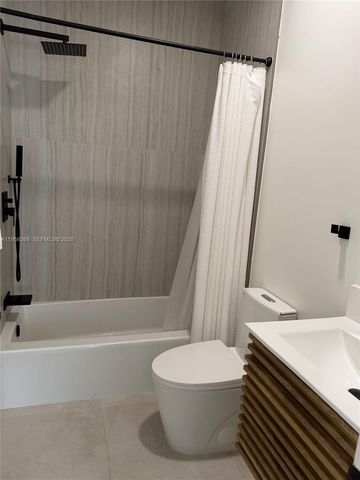 1819 Mariners Ln 1819, Weston, FL 33327