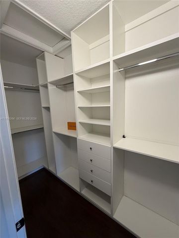 1819 Mariners Ln 1819, Weston, FL 33327