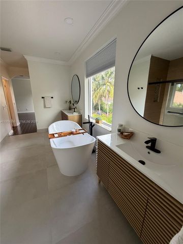 1819 Mariners Ln 1819, Weston, FL 33327