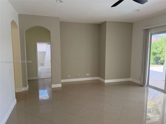 1819 Mariners Ln 1819, Weston, FL 33327