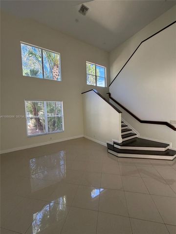 1819 Mariners Ln 1819, Weston, FL 33327