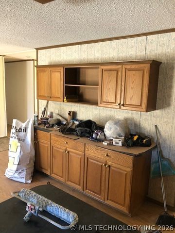 297 SPRING CREEK Street, Pryor, OK 74361