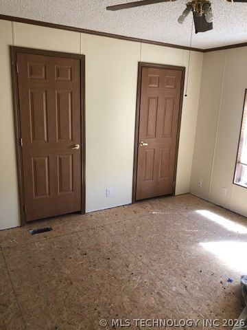 297 SPRING CREEK Street, Pryor, OK 74361