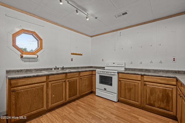 2361 Highway 101, Beaufort, NC 28516