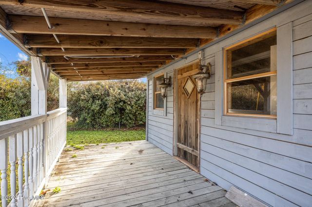 2361 Highway 101, Beaufort, NC 28516