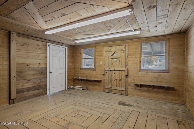 2361 Highway 101, Beaufort, NC 28516
