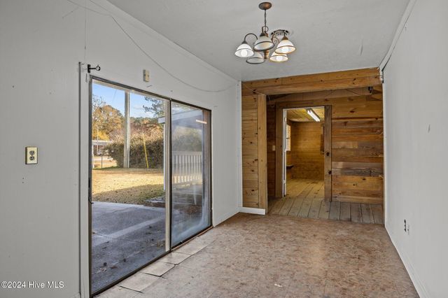 2361 Highway 101, Beaufort, NC 28516