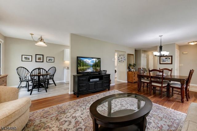 11 PARK EDGE, Berkeley Heights Twp., NJ 07922