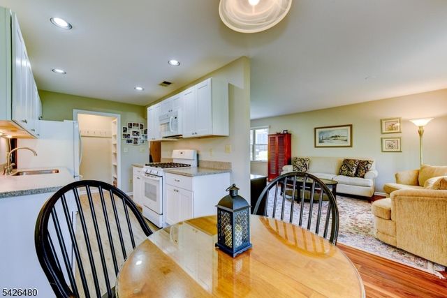 11 PARK EDGE, Berkeley Heights Twp., NJ 07922