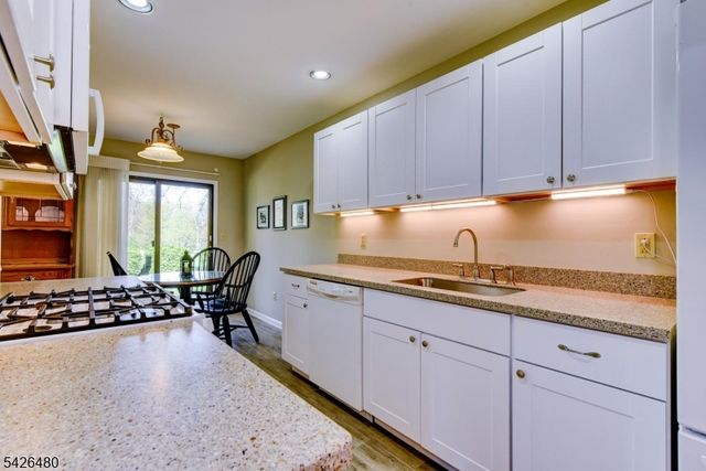 11 PARK EDGE, Berkeley Heights Twp., NJ 07922