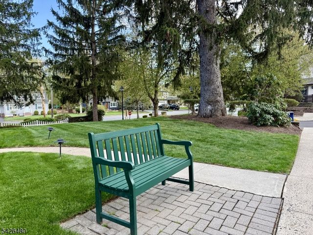 11 PARK EDGE, Berkeley Heights Twp., NJ 07922